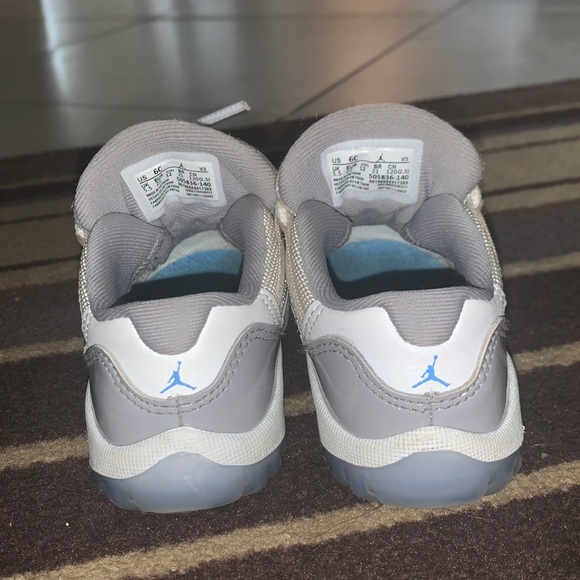 Worn a couple times - Picture 3 of 5